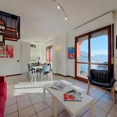 3-bedroom Lakefront Lakeview Apartmán *