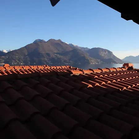 3-bedroom Lakefront Lakeview Acquaseria