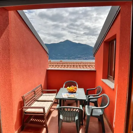 3-bedroom Lakefront Lakeview *