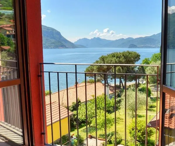 3-bedroom Lakefront Lakeview Apartman