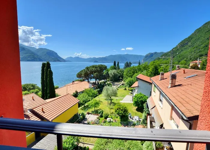 3-bedroom Lakefront Lakeview Apartman *