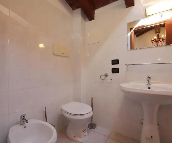 3-bedroom Lakefront Lakeview * Acquaseria