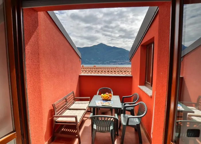 3-bedroom Lakefront Lakeview *